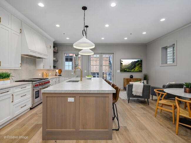 Building Photo - 1143 W Montana St