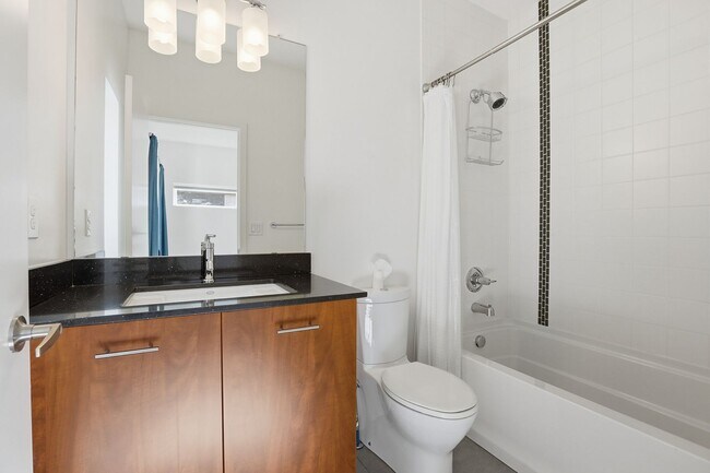 Building Photo - 4 blocks to Sloans Lake! immaculate home with large yard and garage