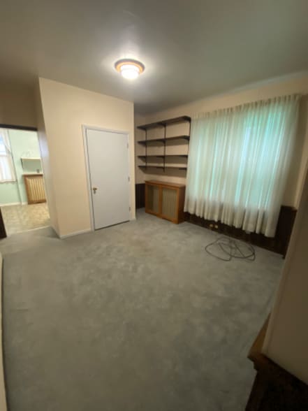 Building Photo - 207 Loucks Ave