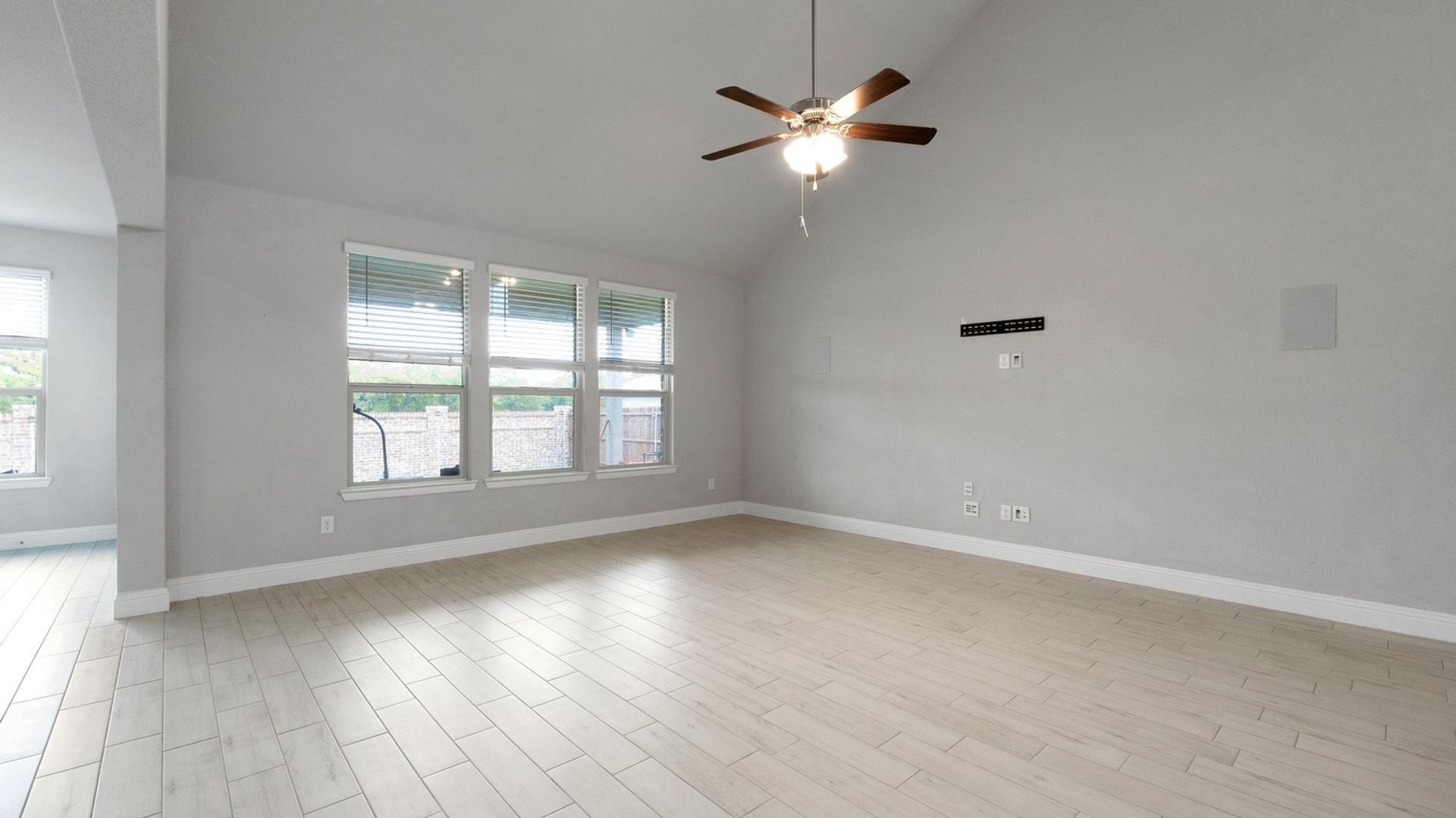 Building Photo - 10204 Walnut Rdg Dr