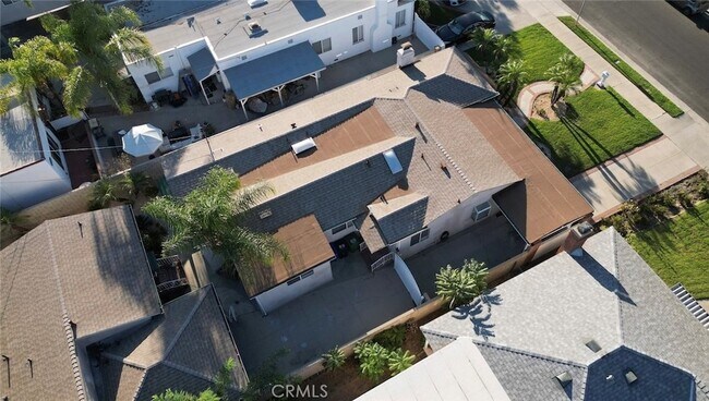 Building Photo - 10832 Huston St