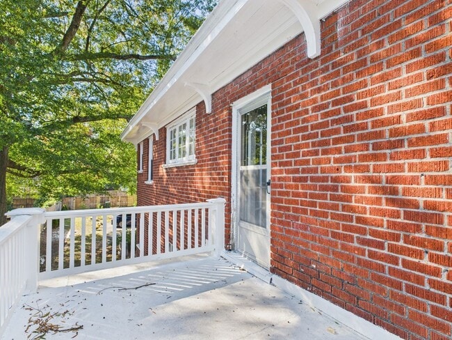 Building Photo - 4222 Chamberlayne Ave