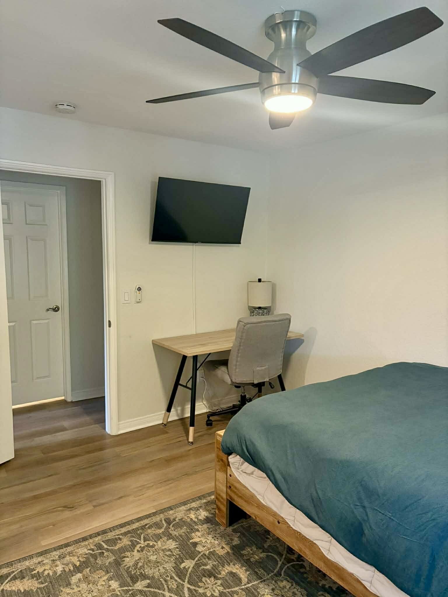 Building Photo - 20702 Lake Forest Dr