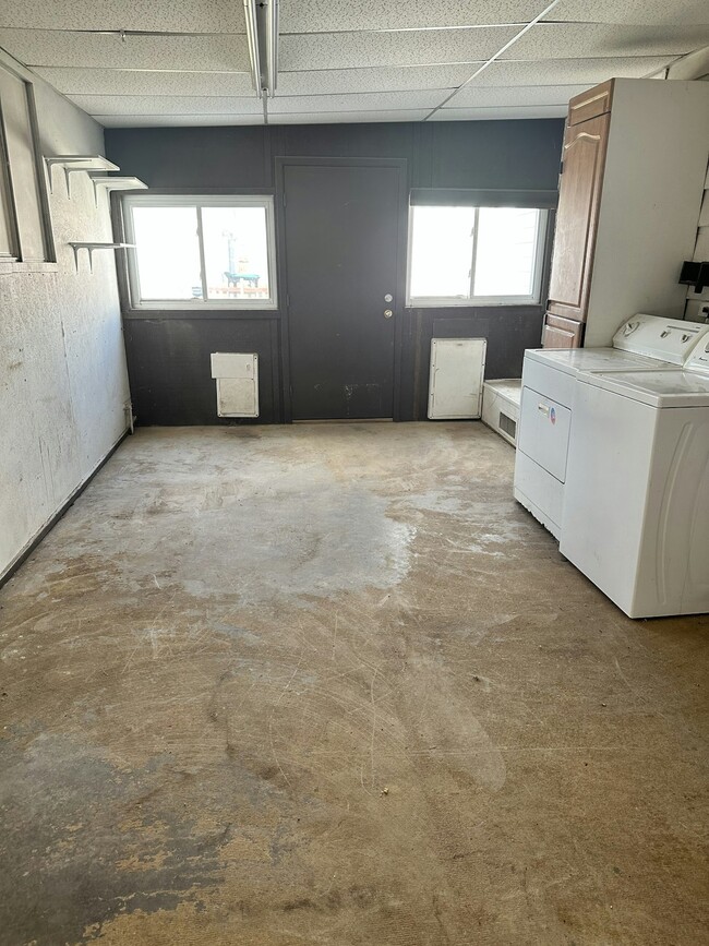 Building Photo - 99 S Lamar St