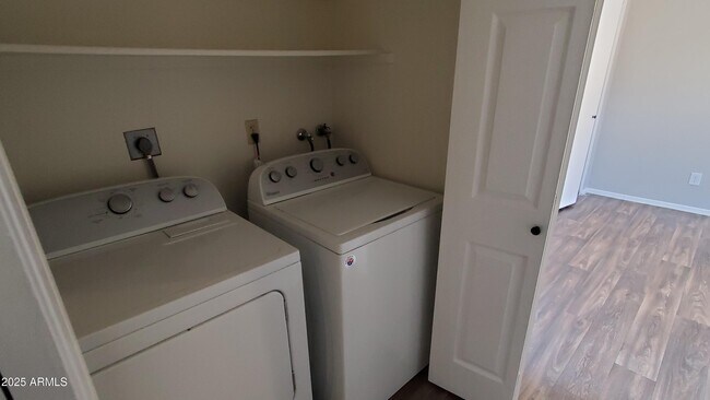 Building Photo - 2737 N Salem