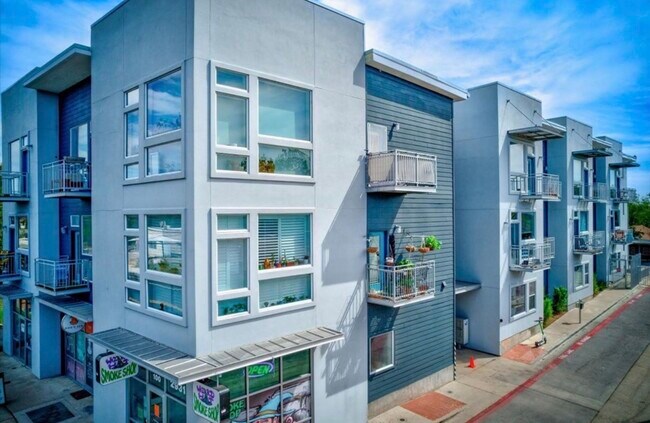 Building Photo - 2931 E 12th St