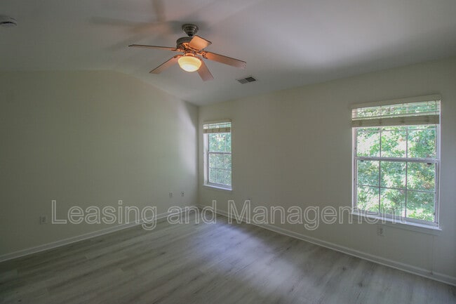 Building Photo - 1247 Island Club Dr