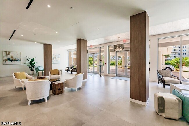 Building Photo - 260 Seaview Ct