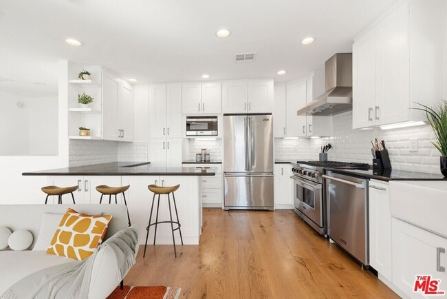 Building Photo - 1788 N Orange Grove Ave