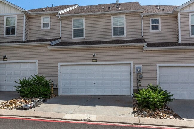 Building Photo - Townhouse in Desirable Stetson Hills Area in Colorado Springs