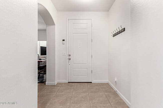 Building Photo - 15866 N 76th Ave