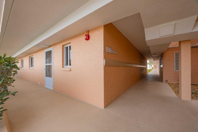 Building Photo - 4 Ocean Trace Rd