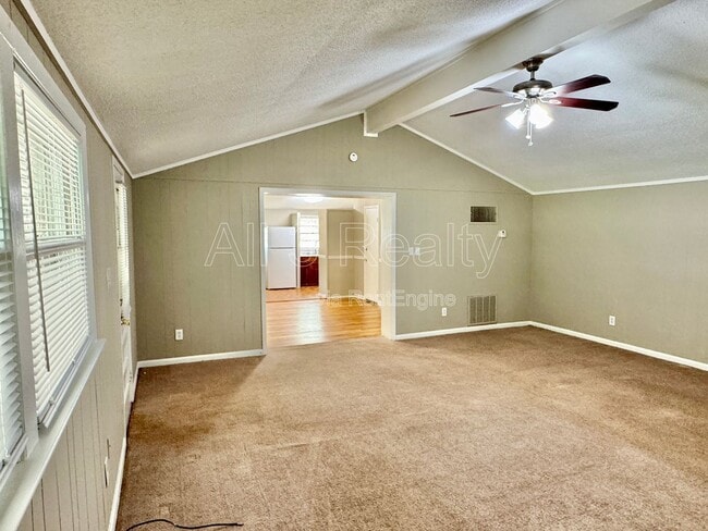 Building Photo - 3600 Nottingham Rd