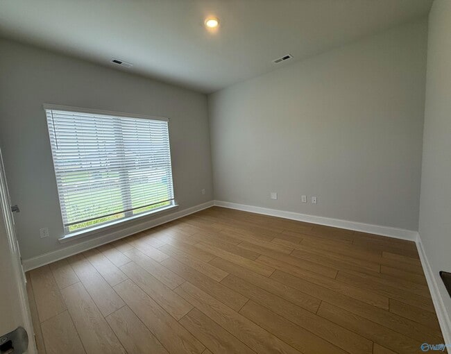 Building Photo - 22882 Ansley Dr