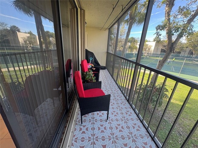 Building Photo - 8025 SW 107th Ave