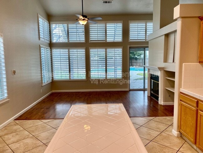 Building Photo - 2601 Fremont Ave