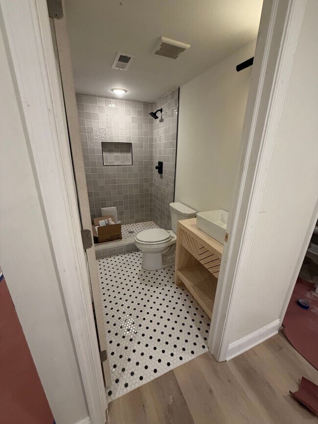 Building Photo - 4417 N 9th St