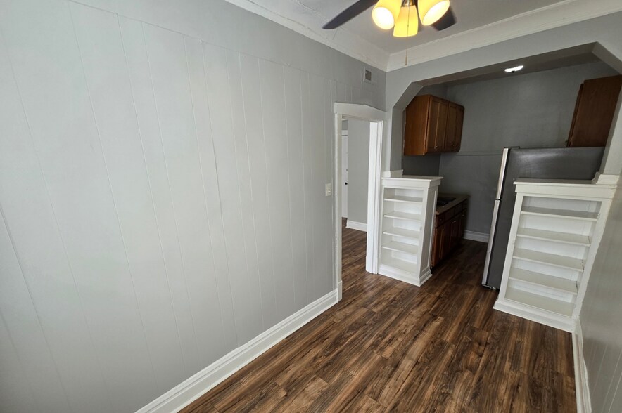 Building Photo - 4751 N Monticello Ave