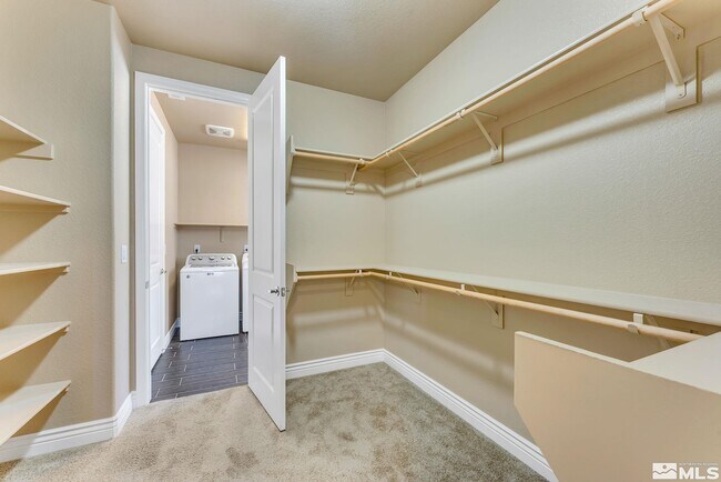 Building Photo - 4942 Monrovia Dr