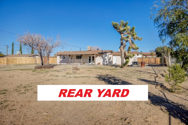 Building Photo - 7076 La Habra Ave