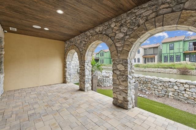 Building Photo - 8 Comillas Dr