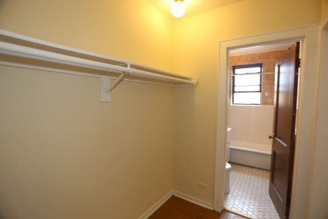 Building Photo - 744 W Belmont Ave