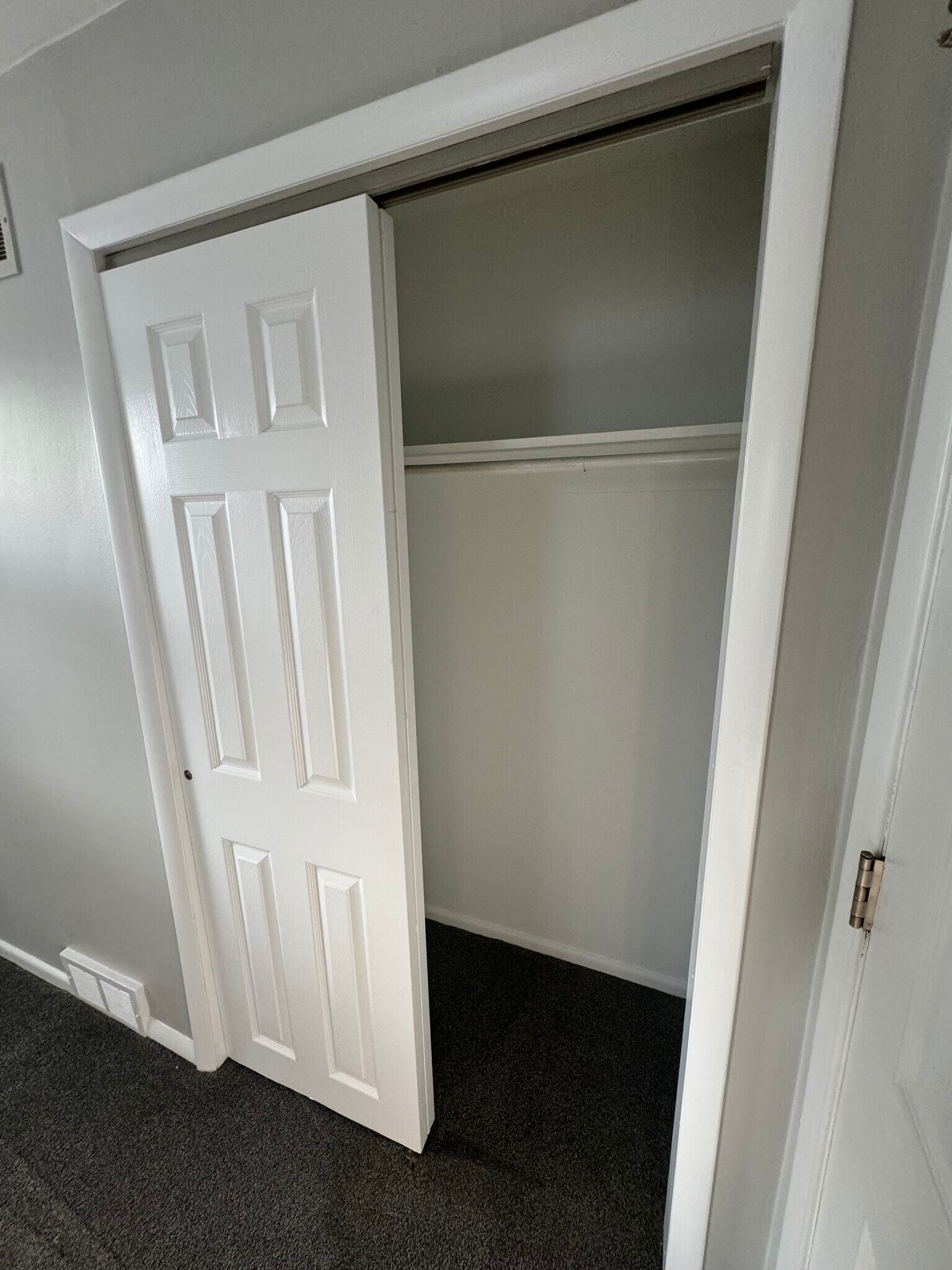 Building Photo - 118 3rd Ave