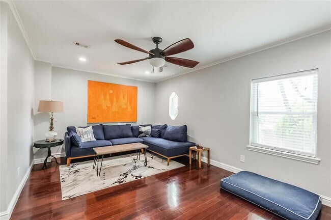 Building Photo - 8638 Oakford Dr
