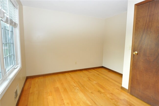 Building Photo - 48 Delemere Blvd