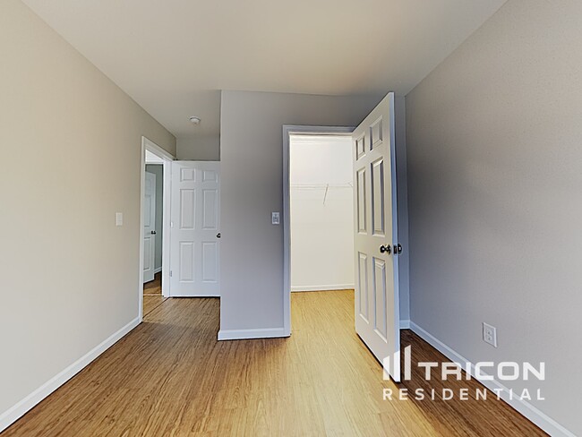 Building Photo - 9328 Bradstreet Commons Way