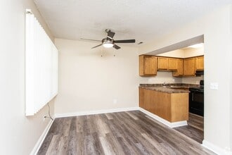 Building Photo - 4213 Appian Way W