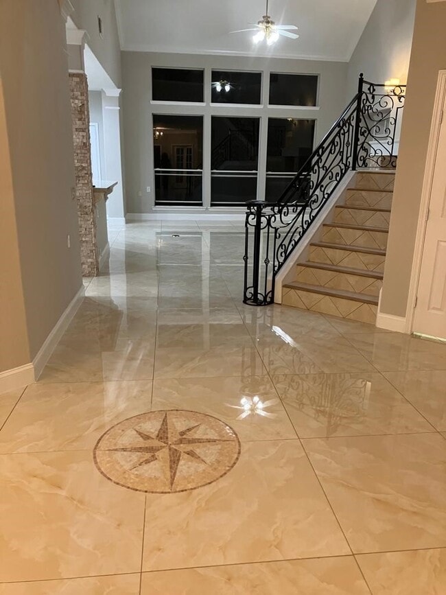 Building Photo - 6207 Harrison Ct