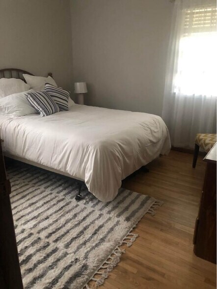 Building Photo - 1918 Porter Ave