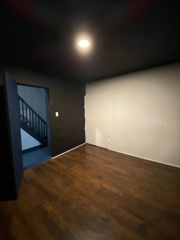 Building Photo - 2 East St