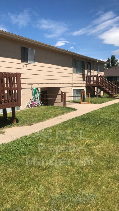 Primary Photo - 1231 Pleasant Acres Dr