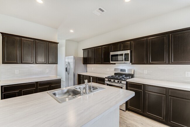 Building Photo - 20923 Corisande St
