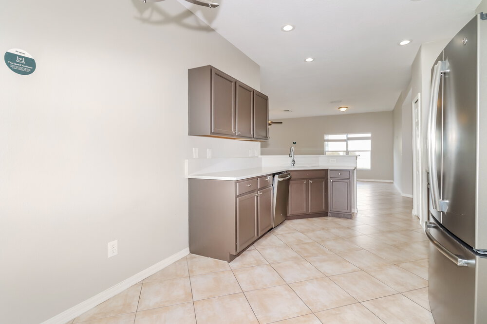 Building Photo - 752 Star Pointe Dr