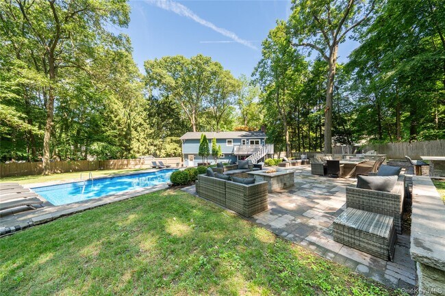 Building Photo - 9 E Stemmer Ln