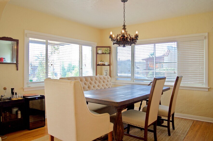 Building Photo - 4770 Bancroft St