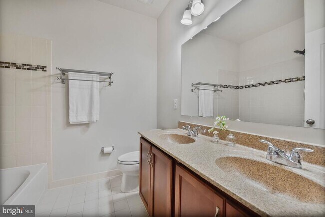 Building Photo - 23234 Evergreen Ridge Dr