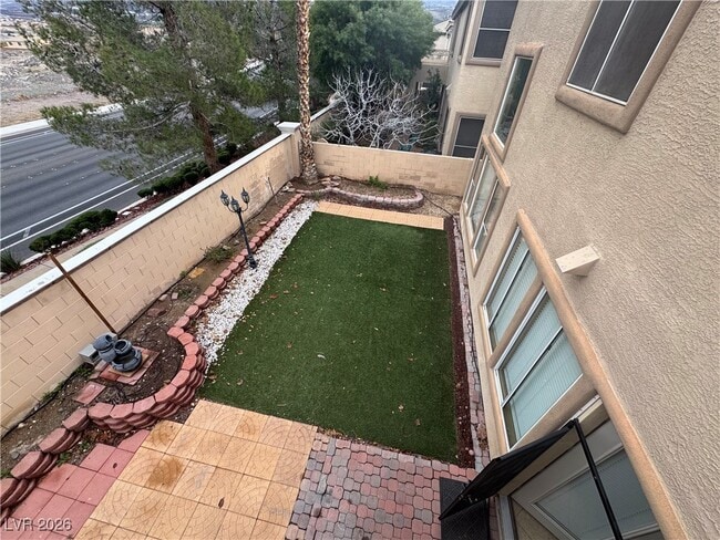 Building Photo - 332 Glistening Cloud Dr