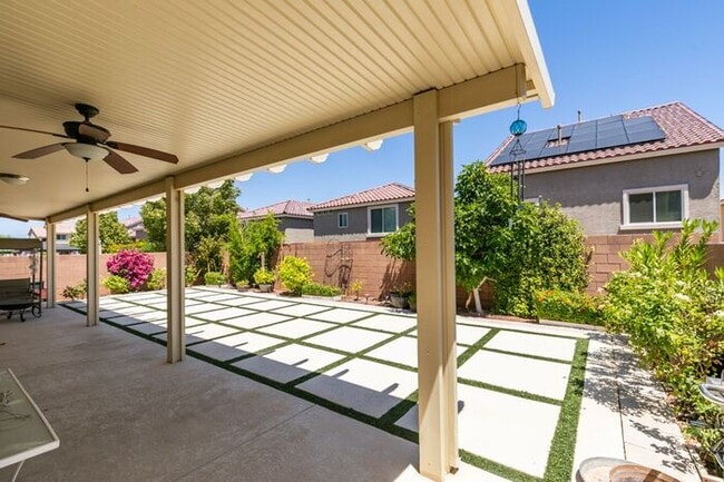 Building Photo - Bright & Spacious 5-Bedroom Home with 3-Car Garage in 89141