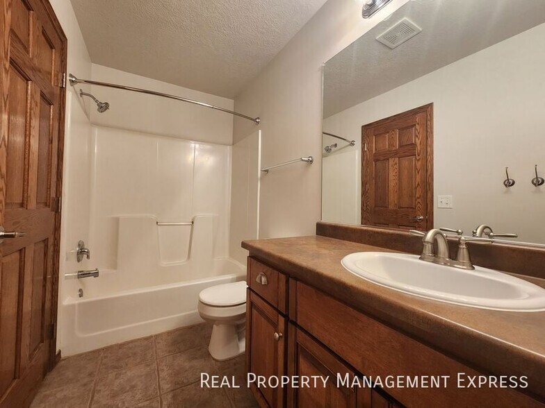 Building Photo - 4809 S Emma Ln