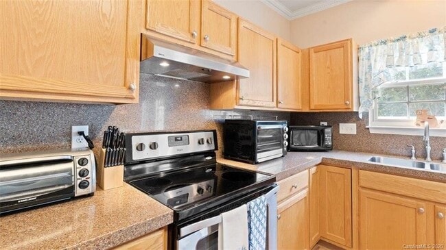 Building Photo - 18651 Shawnee Ridge Rd