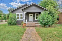 Building Photo - Newly Renovated 3 Bed, 3 Bath Home in Waco