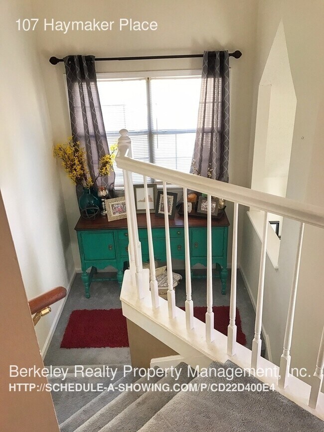 Building Photo - 107 Haymaker Place