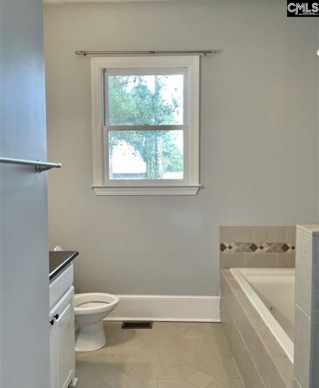 Building Photo - 33 Golden Spur Ln