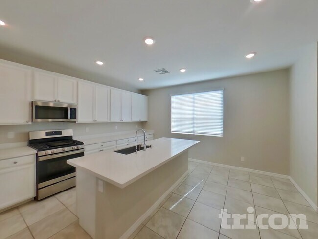 Building Photo - 6563 Smithville Ave