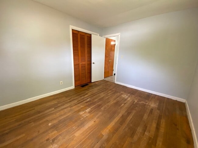Building Photo - Feels Like A Little Bit of Country - 1+BR ...