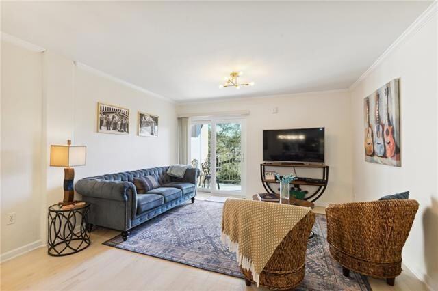 Building Photo - 3915 St Charles Ave